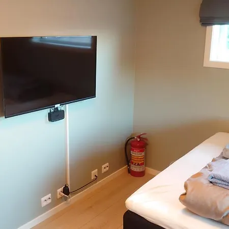 Hotel Hanne North Guest Studios Skjervoy