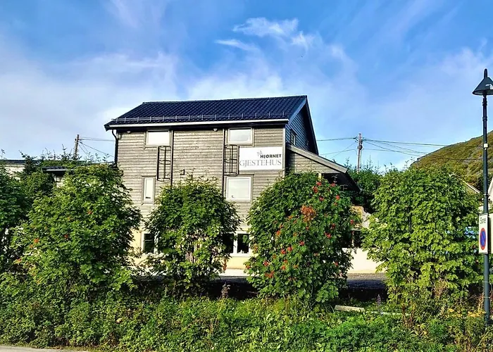 Pa Hjornet Hotel *
